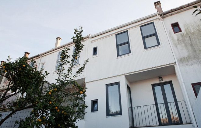 RT House, Porto, A2OFFICE, green renovation, natural light, clerestory windows, lighting system, patio, interactive space