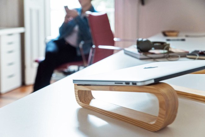 sled, laptop stand, portable laptop stand, wooden laptop stand, eco laptop stand, green laptop stand, green design, eco design, green products, indiegogo sled