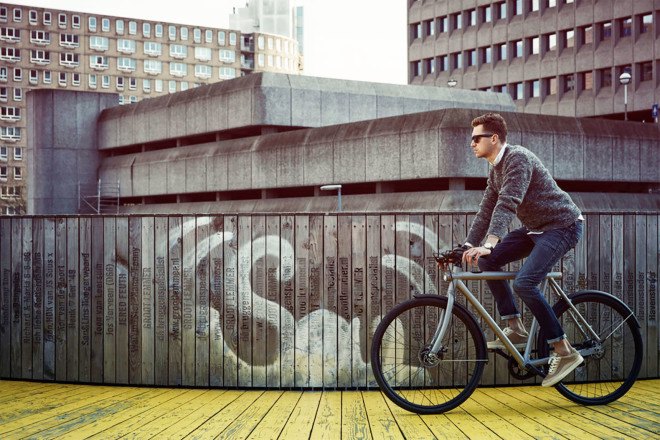 bike with phone control, bike with smartphone connectivity, e-bike, eco design, electric bikes, vanmoof smartbike, smartbike, anti-theft bike, Sustainable Design, van moof, vanmoof, vanmoof bike