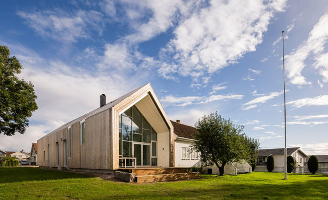 Øvre Tomtegate 7, farmhouse, green extension, Norway, Link Arkitektur, renovated farmstead, gable-roofed, Kebony, sustainable wood, natural light, green renovation, green architecture