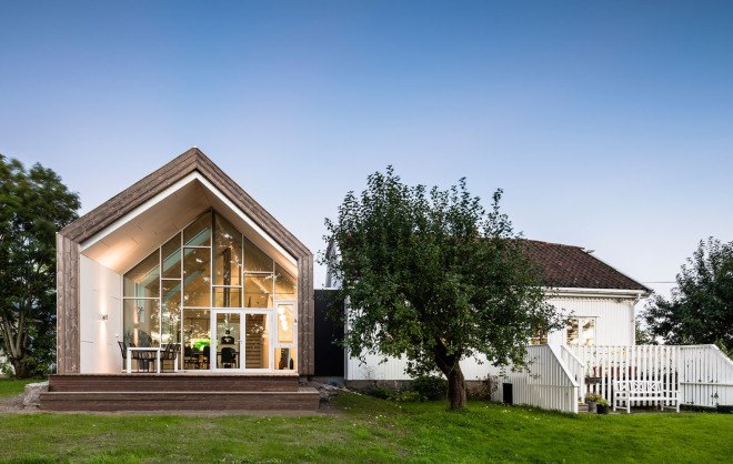 Øvre Tomtegate 7, farmhouse, green extension, Norway, Link Arkitektur, renovated farmstead, gable-roofed, Kebony, sustainable wood, natural light, green renovation, green architecture