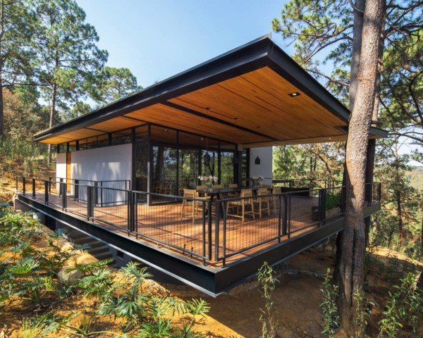 Broissin, green-roofed home, woodland home, Irekua Anatani house, Mexico, cantilevered deck, outdoor pool, open-plan home