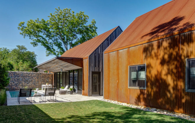Casa Linder, Dallas, recycled building materials, reused building materials, Buchanan Architecture, gabion walls, vernacular architecture, outdoor patio, swimming pool, green architecture