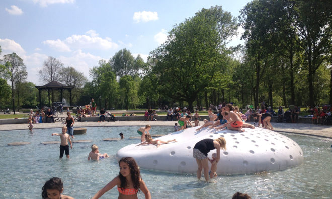 Oosterpark Paddling Pool, Carve architects, urban parks, Amsterdam, green renovation, design for kids, paddling pool, green architecture, LED lights, green lighting