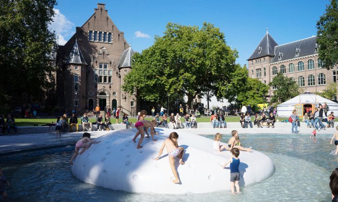 Oosterpark Paddling Pool, Carve architects, urban parks, Amsterdam, green renovation, design for kids, paddling pool, green architecture, LED lights, green lighting
