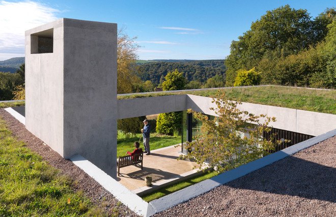 Outhouse, green roof, England, artist's studio, light wells, Loyn & Co Architects , green architecture, concrete pavilion