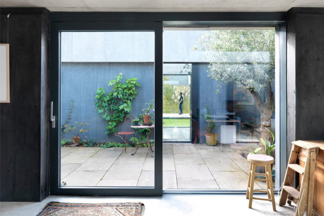 Outhouse, green roof, England, artist's studio, light wells, Loyn & Co Architects , green architecture, concrete pavilion