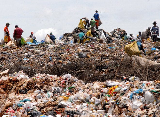 Plastic, plastic trash, plastic garbage, landfills, plastic waste, plastic pollution, scientific research, scientific study, liquid fuel, diesel fuel, plastic water bottles, plastic bags