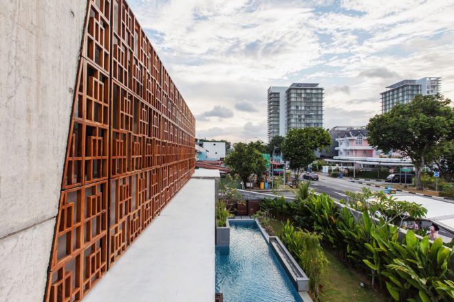 Siglap Plain by Aamer Architects, Singapore contemporary architecture, concrete and wood architecture in Singapore, naturally ventilated homes in Singapore