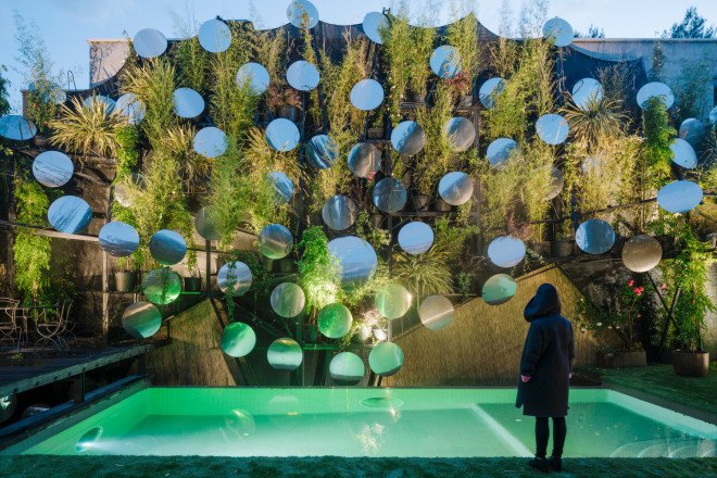 Manuel Ocaña, spain, pool, infinity pool, brick wall, green wall, mirrors, outdoor mirrors, concave mirrors, vegetation, landscape design, vertical garden, living wall
