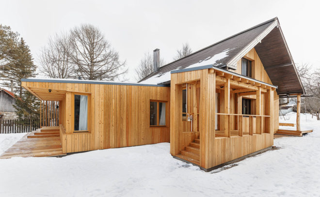Tarusa renovated house, PROJECT905, cottage renovation, wooden structure, wooden architecture, green renovation, Russia, bay windows, veranda, wooden frame