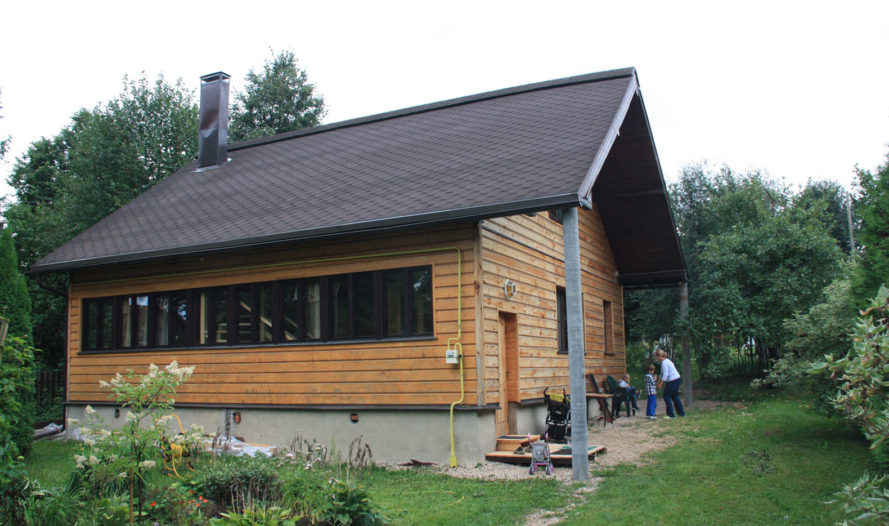 Tarusa renovated house, PROJECT905, cottage renovation, wooden structure, wooden architecture, green renovation, Russia, bay windows, veranda, wooden frame