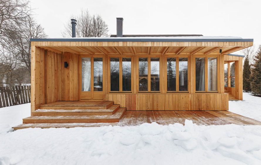 Tarusa renovated house, PROJECT905, cottage renovation, wooden structure, wooden architecture, green renovation, Russia, bay windows, veranda, wooden frame