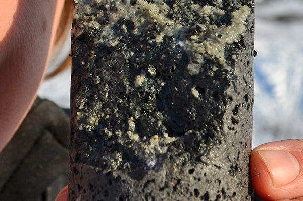 carbon storage, basalt, volcanic stone, carbon dioxide, carbon emissions, global warming, air pollution, iceland