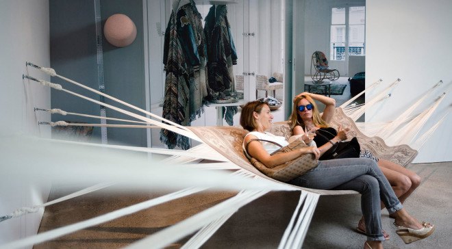 BLESS N° 56 WORKER’S DELIGHT, Vitra workspace installation, Reuber Henning, BLESS, Carpethammock, hammock, green design, ergonomic furniture, flexible workspace