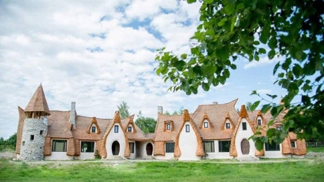 romania, transylvania, hotel, eco hotel, eco-friendly hotel, Castelul de Lut Valea Zanelor, clay castle of the valley of the fairies, romania valley of the fairies, mountain lodge, mountain hotel, rustic hotel