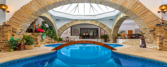 Hobbit home, hobbit hole, hobbit home with indoor pool, luxury hobbit home, hobbit house, Arthur Quarmby, Wm. Sykes & Son, earth sheltering, earth house, earth home, Underhill, England, Britain, UK, J.R.R. Tolkien, Lord of the Rings, The Hobbit