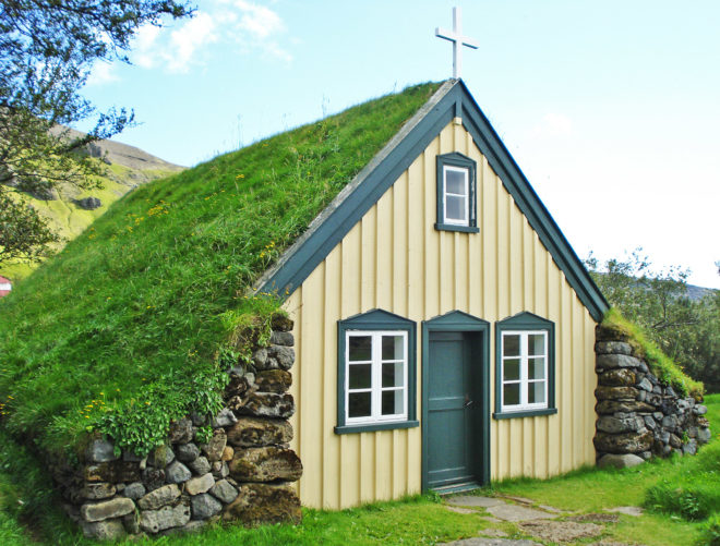 Hofskirkja church, turf church, island turf church, earth-bermed houses, earthen architecture, Icelandic turf churches, Iceland turf homes, green infused homes, green roof, sod-topped longhouses,