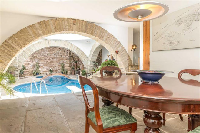 Hobbit, hobbit hole, hobbit home, hobbit house, Arthur Quarmby, Wm. Sykes & Son, earth sheltering, earth house, earth home, Underhill, England, Britain, UK, J.R.R. Tolkien, Lord of the Rings, The Hobbit