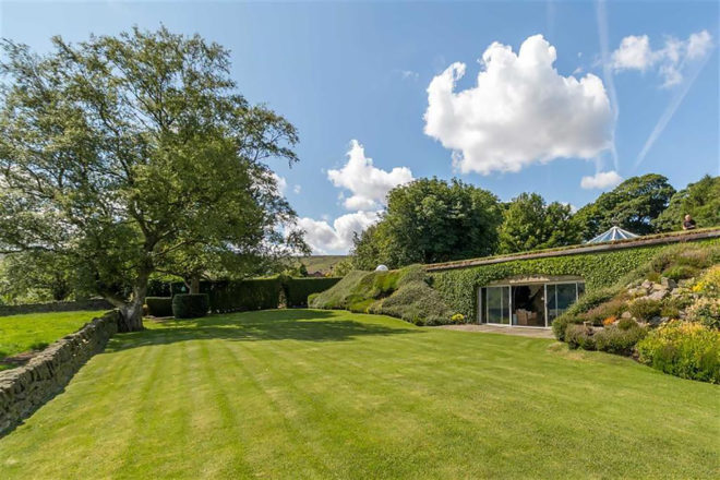 Hobbit, hobbit hole, hobbit home, hobbit house, Arthur Quarmby, Wm. Sykes & Son, earth sheltering, earth house, earth home, Underhill, England, Britain, UK, J.R.R. Tolkien, Lord of the Rings, The Hobbit