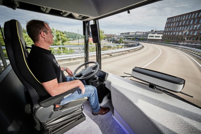 Mercedes-Benz, Mercedes-Benz Future Bus, Future Bus, CityPilot, Future Bus with CityPilot, self-driving bus, self-driving vehicle, autonomous driving, green car, green transportation