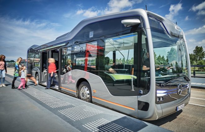 Mercedes-Benz, Mercedes-Benz Future Bus, Future Bus, CityPilot, Future Bus with CityPilot, self-driving bus, self-driving vehicle, autonomous driving, green car, green transportation