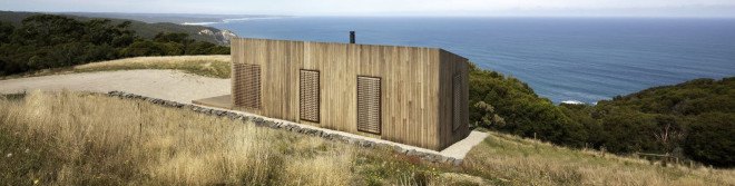 Jackson Clements Burrows, australia, moonlight cabin, beach cabin, cliff cabin, cliff house, sustainable wood, louvred shutters, cross-ventilation