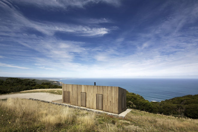 Jackson Clements Burrows, australia, moonlight cabin, beach cabin, cliff cabin, cliff house, sustainable wood, louvred shutters, cross-ventilation