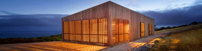 Jackson Clements Burrows, australia, moonlight cabin, beach cabin, cliff cabin, cliff house, sustainable wood, louvred shutters, cross-ventilation