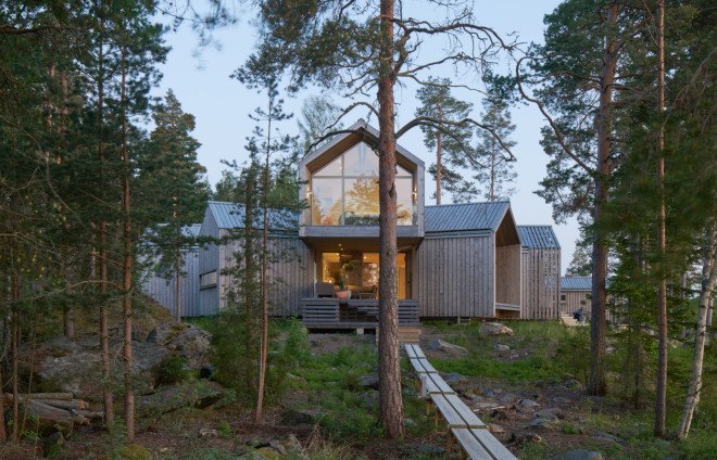 murman arkitekter, villa Sunnanö, Åke E:som Lindman, architecture, sweden, swedish architecture, lakeside house, lake house, waterside house, gable, wooden villa, swedish villa
