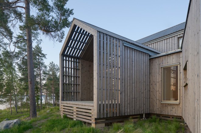 murman arkitekter, villa Sunnanö, Åke E:som Lindman, architecture, sweden, swedish architecture, lakeside house, lake house, waterside house, gable, wooden villa, swedish villa