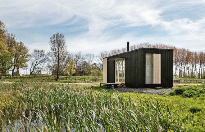 Off-grid cabin by Ark Shelter, prefab galloping, off-grid cabin, off-grid prefab cabin, wind-powered cabin