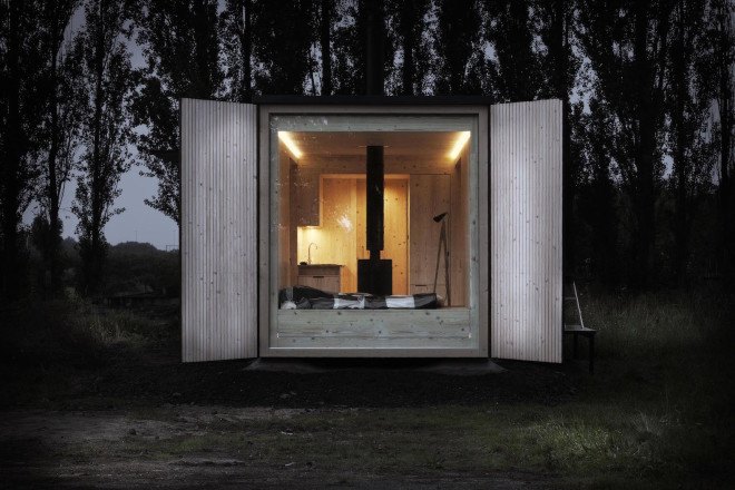 Off-grid cabin by Ark Shelter, prefab galloping, off-grid cabin, off-grid prefab cabin, wind-powered cabin