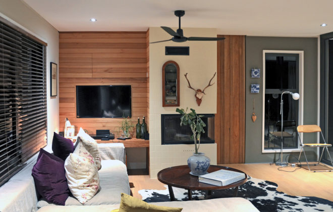 ecomo pods, ecomo pod homes, solar-powered pod homes, off-grid living South Africa, Pietro Russo, Pietro Russo ecomo, ecomo South Africa, Klein Karoo ecomo home, solar-powered ecomo pods, solar-powered klein karoo home, south african design