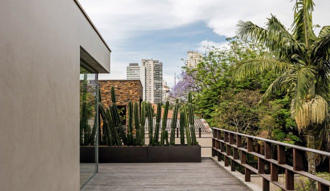 palm fiber, Sao Paulo, Fernando and Humberto Campana, sustainable building, sustainable facade, organic materials, reclaimed wood, green architecture