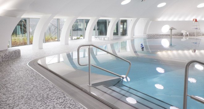 Urbane Kultur, Hi-Macs, Tournesol, swimming pool, green renovation, France, geodesic dome, green architecture, stainless steel, green extension
