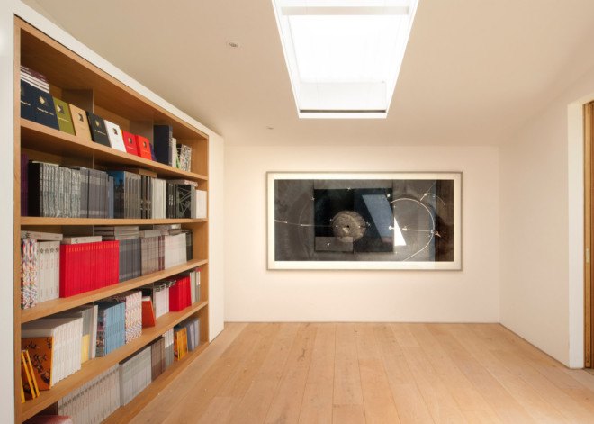Albion Barn by Studio Seilern Architects, hidden library in barn, Albion Barn in Oxfordshire, farmhouse with library, hidden library design