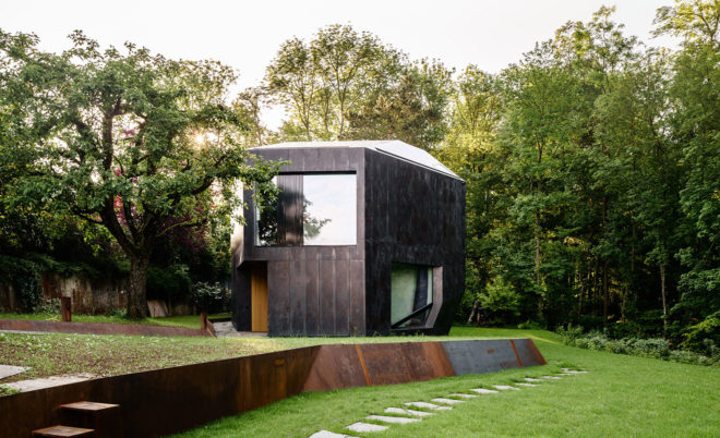 Casa Forest, Switzerland, forest residence, Basel, Daluz Gonzalez Architekten, green architecture, double-height space, natural light