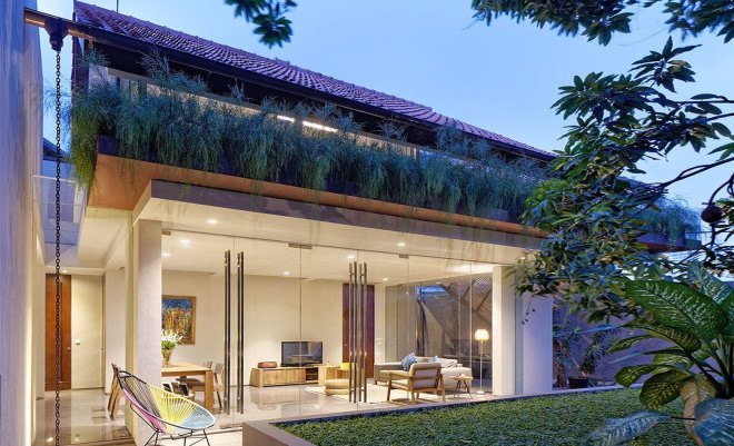 Wahana Architects, DeeRoemah house, natural ventilation, cross ventilation, Jakarta, green renovation, reused materials, skylight, natural light, shade structure, green architecture