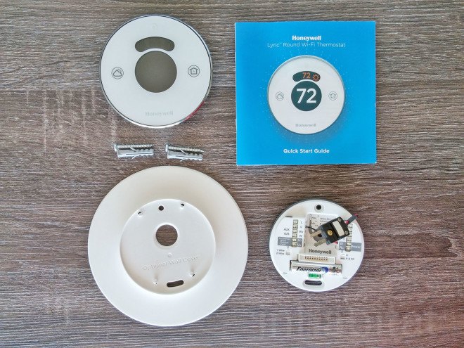 Honeywell Lyric, Honeywell Lyric WiFi Thermostat, lyric leak and freeze detector, honeywell, lyric thermostat, honeywell thermostat, thermostat, wifi thermostat, programmable thermostat, green home, green home products, leak detector, freeze detector, Honeywell Lyric WiFi Thermostat review, Amazon Echo thermostat, Alexa thermostat