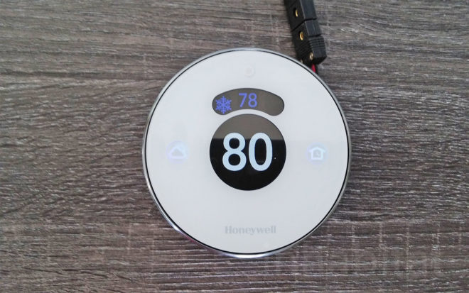 Honeywell Lyric, Honeywell Lyric WiFi Thermostat, lyric leak and freeze detector, honeywell, lyric thermostat, honeywell thermostat, thermostat, wifi thermostat, programmable thermostat, green home, green home products, leak detector, freeze detector, Honeywell Lyric WiFi Thermostat review, Amazon Echo thermostat, Alexa thermostat