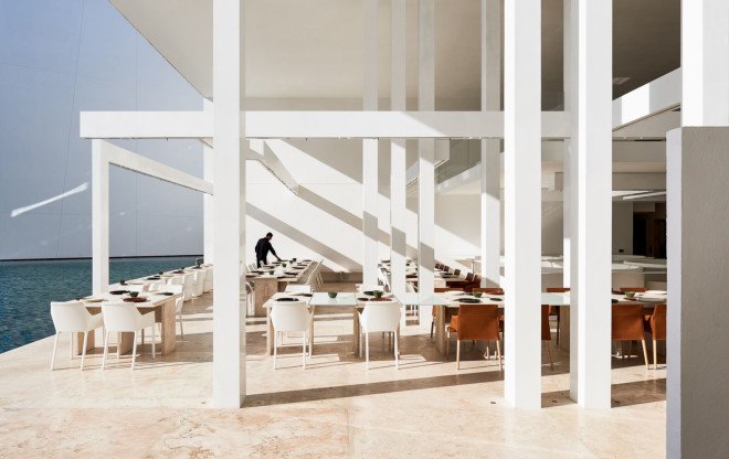 Mar Adentro Hotel, Nido restaurant, Mexico, floating architecture, Miguel Ángel Aragonés, minimalist design, minimalist furniture, walkways and ramps