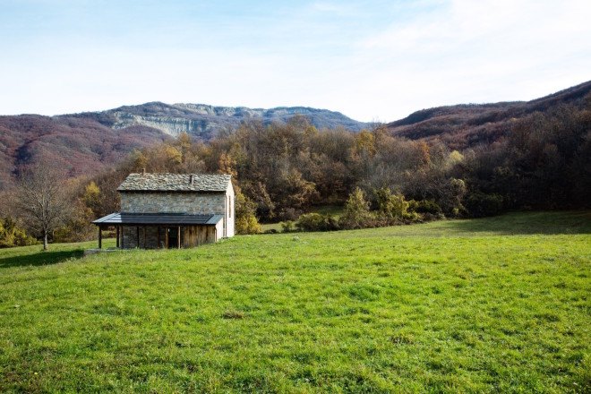 Stone Cottage by Studio Contini, off grid summer retreat, off grid cottage in Tuscany, farmhouse renovation project, solar powered summer cottage