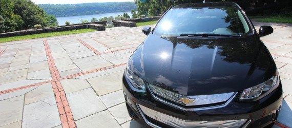 chevrolet, chevy volt, volt electric vehicle, electric vehicle, evs, hudson valley, hudson valley vacation, buttermilk falls inn, buttermilk falls, chevy volt test drive, new york sustainable energy, green transportation