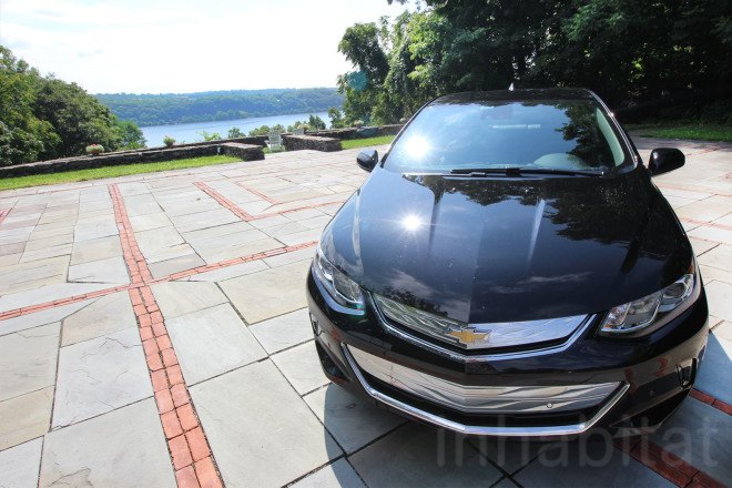chevrolet, chevy volt, volt electric vehicle, electric vehicle, evs, hudson valley, hudson valley vacation, buttermilk falls inn, buttermilk falls, chevy volt test drive, new york sustainable energy, green transportation