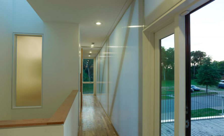 Cantilever House, prefab house, Little Rock, affordable housing, prefab home, Arkansas, modular house, modular design, prefab, roof deck, lightweight structure