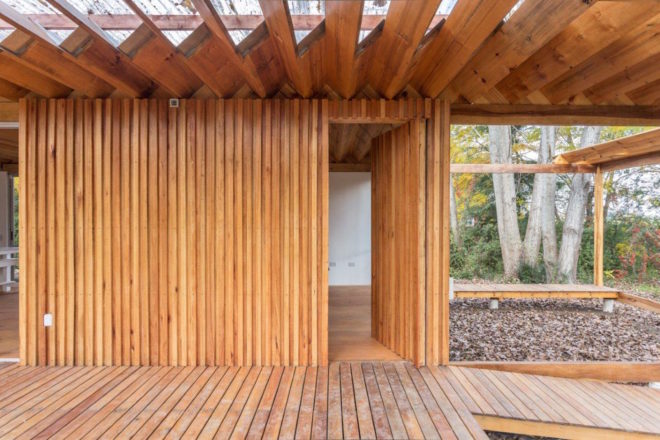 Case de Madera by Estudio Borrachia. Casa de Madera in Buenos Aires, modular architecture in Buenos Aires, Buenos Aires home green roof