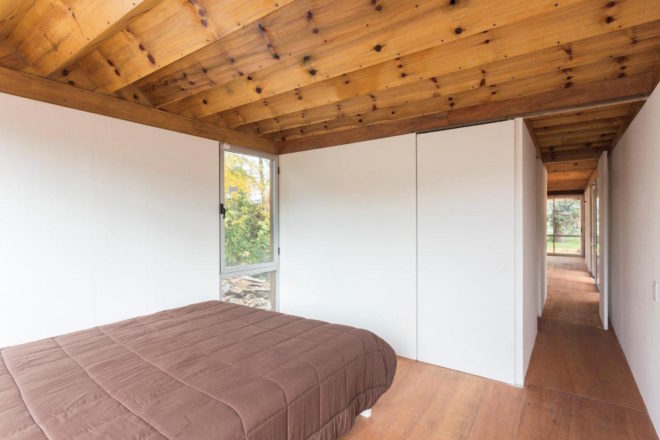 Case de Madera by Estudio Borrachia. Casa de Madera in Buenos Aires, modular architecture in Buenos Aires, Buenos Aires home green roof
