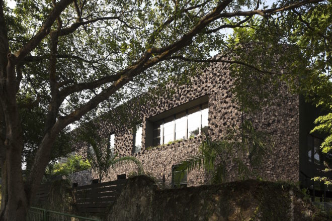 Cornwall Gardens by Chang Architects, Cornwall Gardens in Singapore, Cornwall Gardens multigenerational home, tropical paradise multigenerational home, green roof multigenerational architecture, multigenerational architecture in Singapore