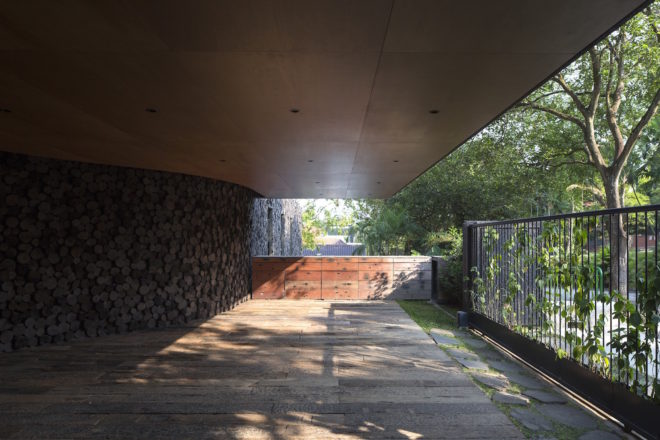Cornwall Gardens by Chang Architects, Cornwall Gardens in Singapore, Cornwall Gardens multigenerational home, tropical paradise multigenerational home, green roof multigenerational architecture, multigenerational architecture in Singapore